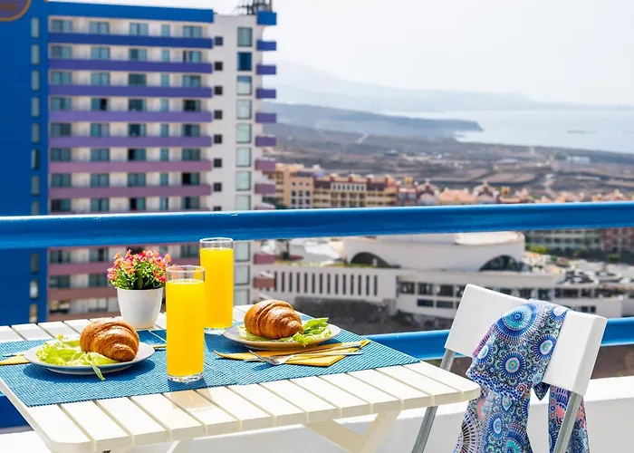 Wonderful Attic In Apartmán Playa Paraiso (Tenerife)